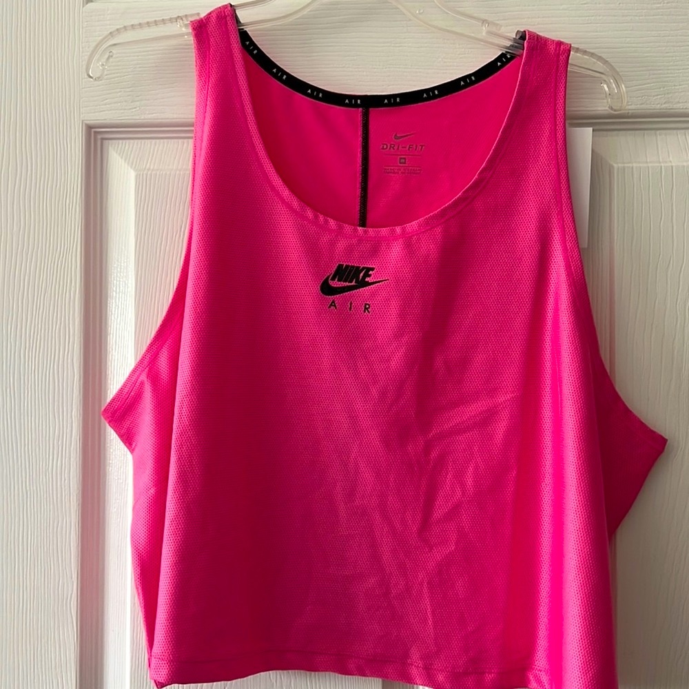 Nike Air Dri-Fit Running Top 🏃‍♀️💖🖤